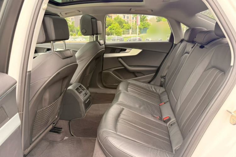 Used Audi A4L 2020 40 TFSI Luxury Dynamic Model Interior 3