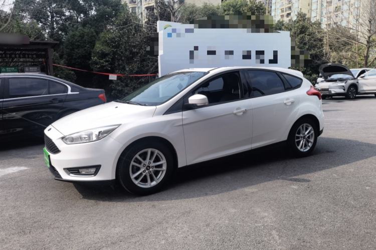 Used Ford Focus 2017 Hatchback 1.6L Manual Fashion Edition SmartDrive Version

