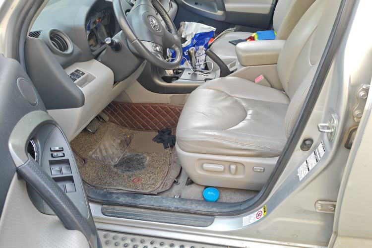 Used Toyota RAV4 2009 2.4L Automatic Luxury Navigation Edition
