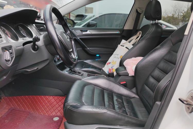 Used Volkswagen Golf 2014 1.4TSI Automatic Luxury Model Left Front Seat