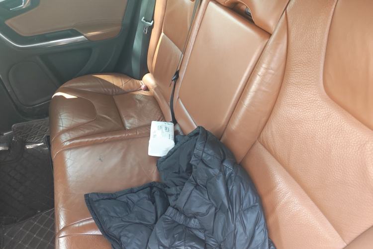 Used Volvo V60 2013 T5 Zhiya Edition