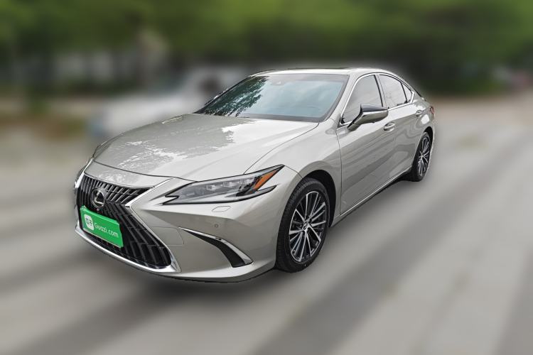 Used Lexus ES 2022 300h Deluxe Edition