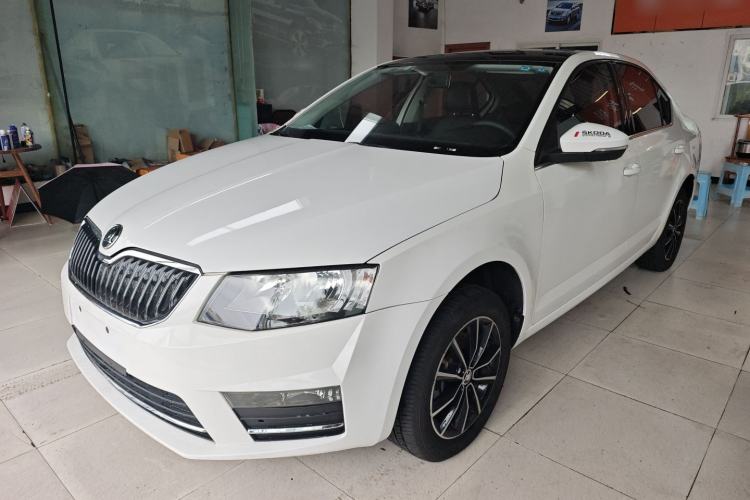 Used Skoda Octavia 2017 1.6L Automatic Smart Drive Edition