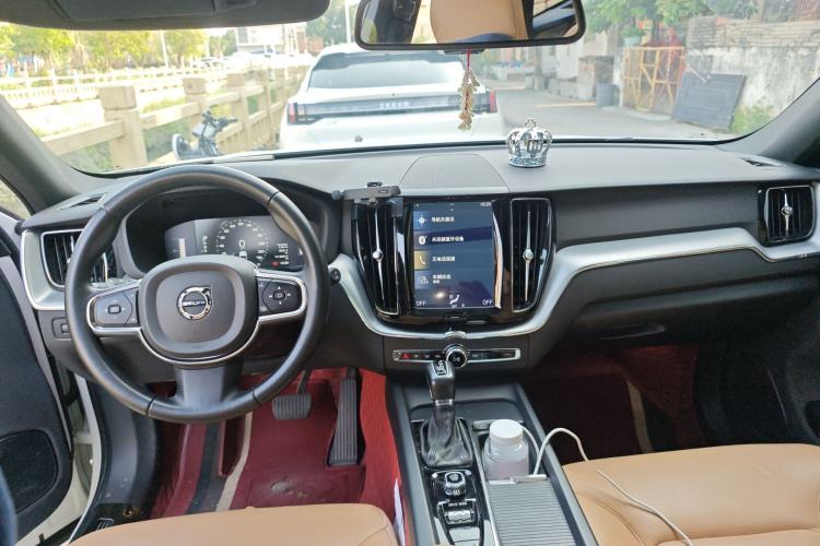 Used Volvo XC60 2019 T5 4x4 Smart Edition China V Standard Center Console