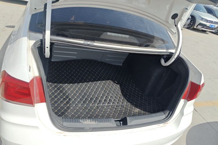 Used Volkswagen Santana 2019 1.5L Manual Fashion Edition China VI Standard Trunk