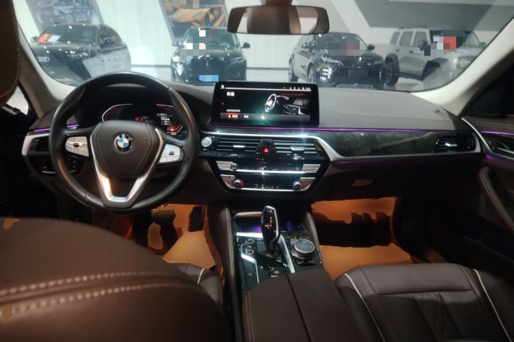 Used BMW 5 Series 2022 Restyled 525Li Luxury Package Center Console