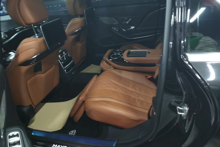 Used Mercedes-Benz Maybach S-Class 2020 S 450 4MATIC Collector's Edition Left Rear Seat