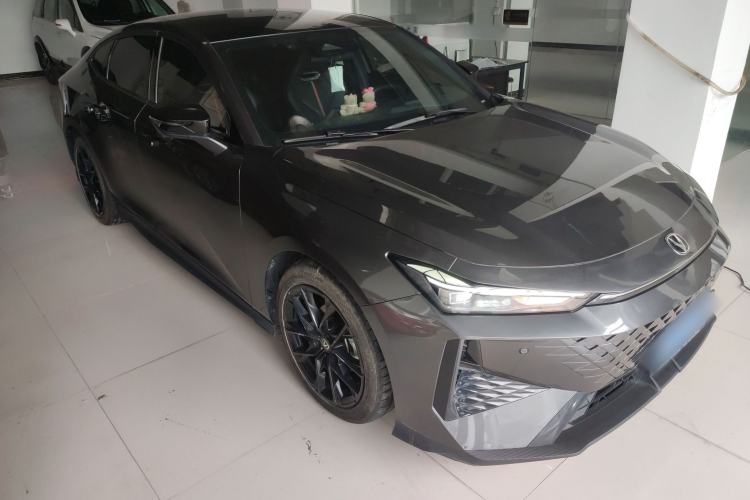 Used Changan UNI-V 2024 1.5T Prestige Edition
