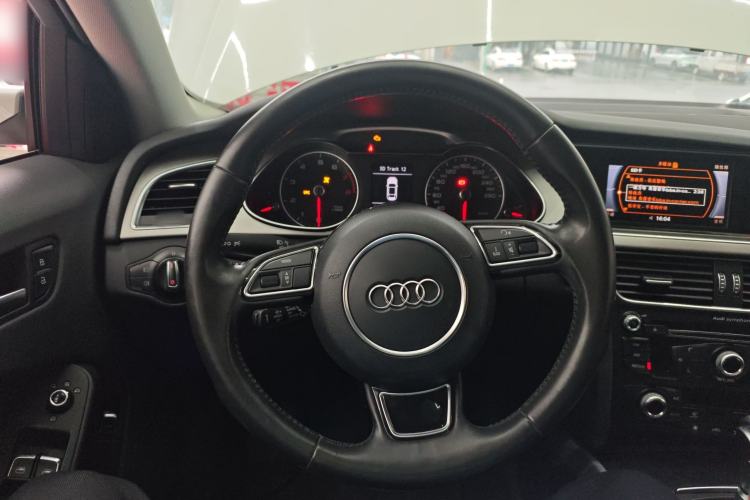 Used Audi A4L 2013 35 TFSI Automatic Standard Model
