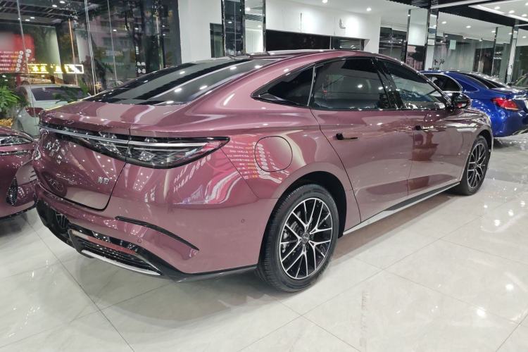 Used BYD Seal 2024 HONOR Edition DM-i 1.5T 121km Flagship Model
