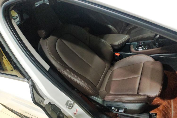 Used BMW X1 2022 sDrive25Li Leading Model Right Front Seat