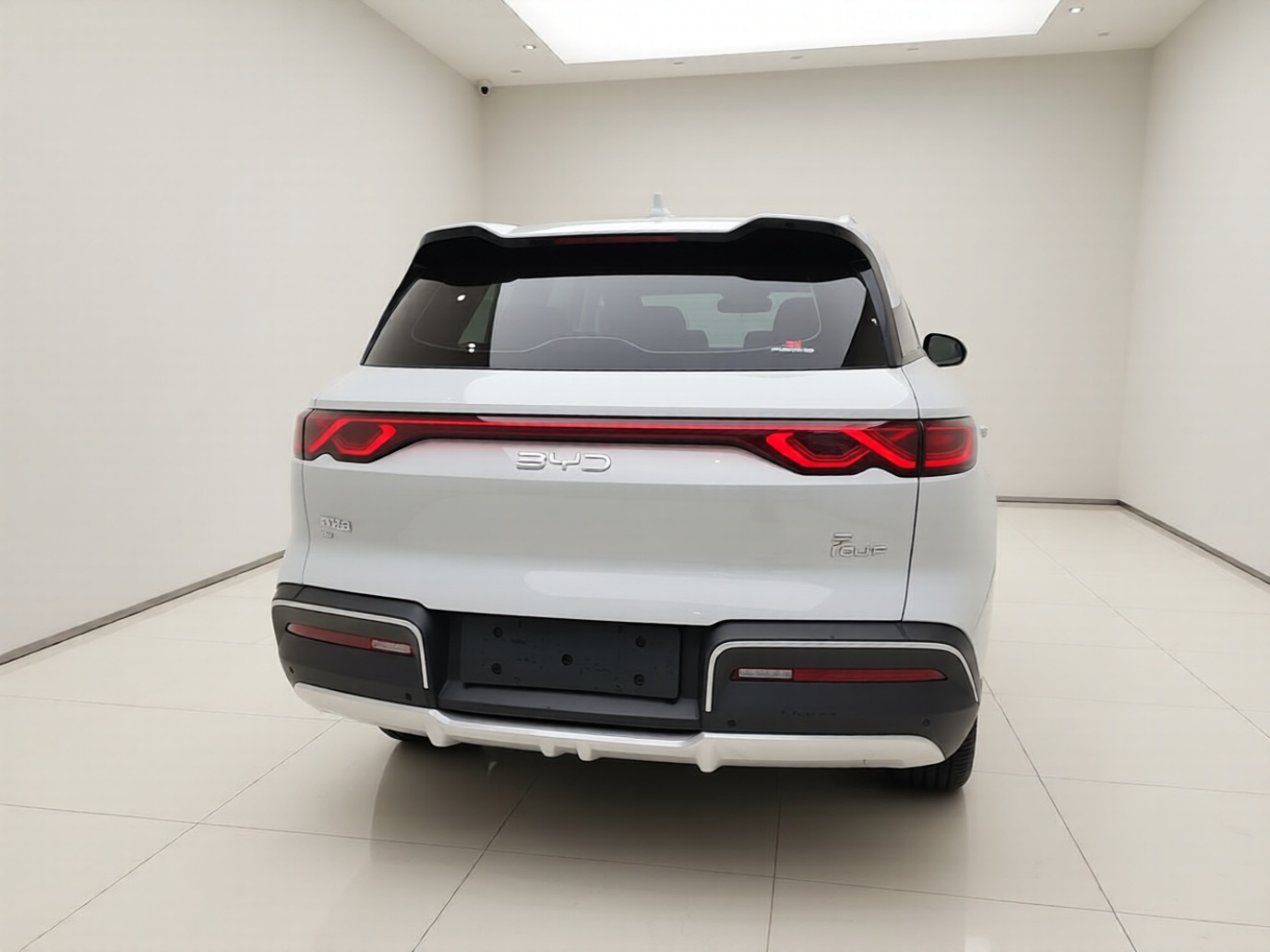 BYD Yuan UP 2025 Model 301KM Leading Version — снимка 5
