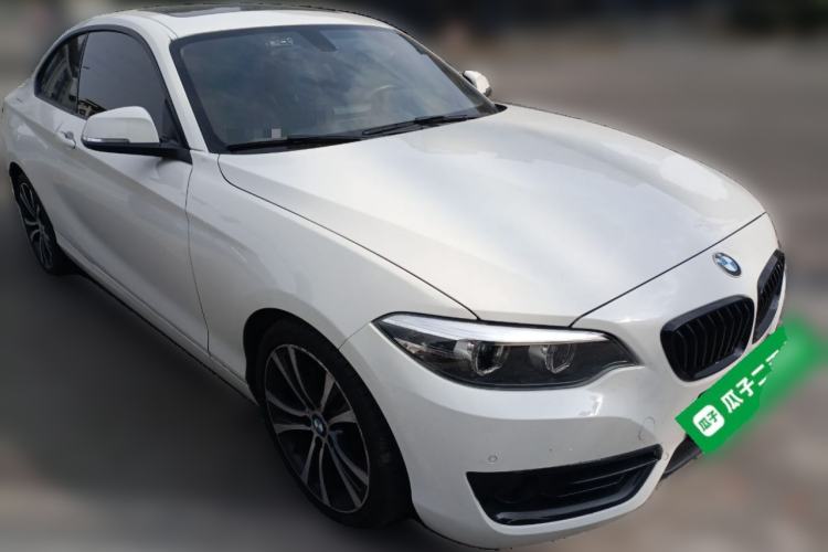 Used BMW 2 Series 2019 225i Sport Design Package Front Right 45 Deg