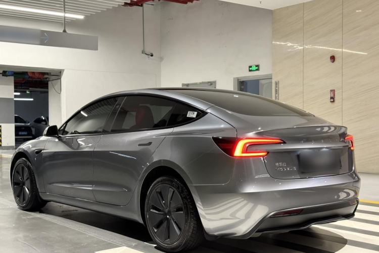 Used Tesla Model 3 2025 Rear-Wheel-Drive Version Exterior 5