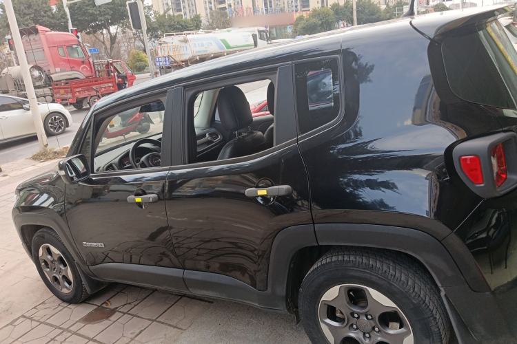 Used Jeep Renegade 2016 1.4T Automatic Kinetic Edition Left Side