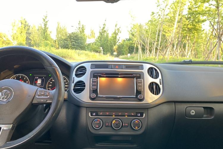 Used Volkswagen Tiguan L 2015 1.8TSI Automatic Two-Wheel Drive Luxury Model