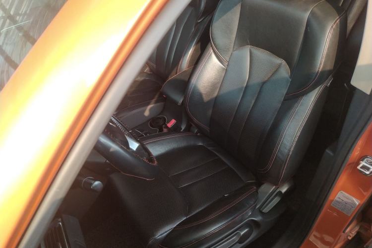 Used Zotye Domy X5 2017 Upgraded Model 1.5T Manual Luxury Edition
