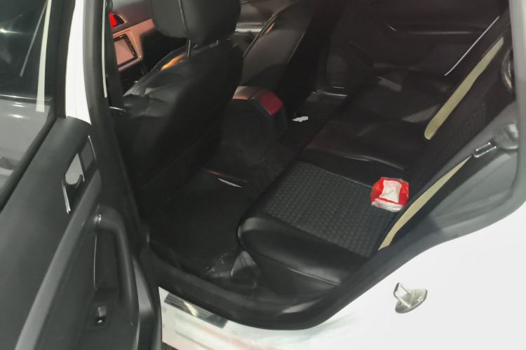 Used Volkswagen Gran Lavida 2015 1.6L Automatic Comfort Edition Left Rear Seat