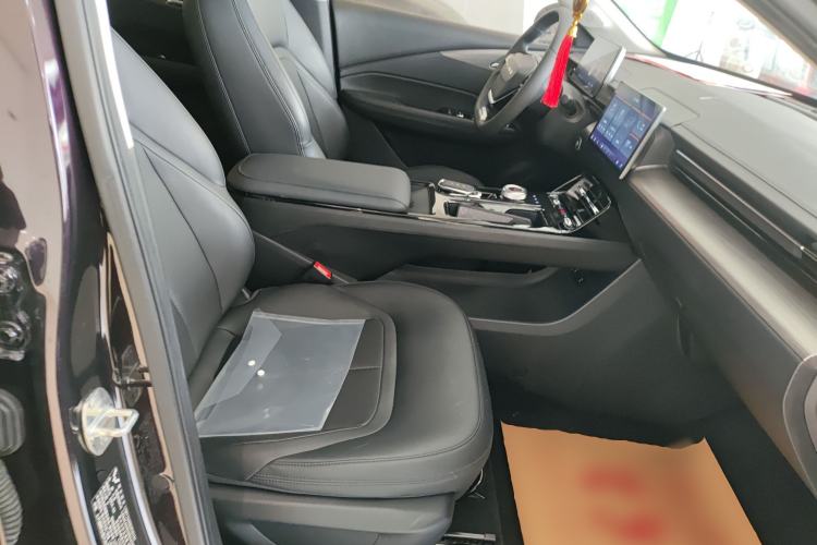 Used Wuling Xingguang 2023 70 Standard Edition Right Front Seat