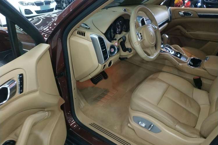 Used Porsche Cayenne 2011 3.6L automatic transmission U.S. specification