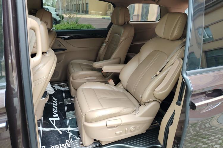 Used Buick GL8 2017 ES 28T Flagship Model China V Standard
