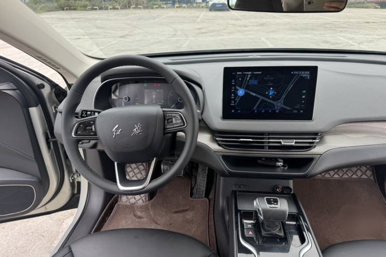 Used Hongqi E-QM5 2022 431 km Charge & Enjoy Edition