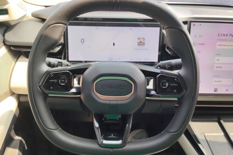 Used Lynk & Co 08 EM-P 2023 245km Ultra-Long Range Halo