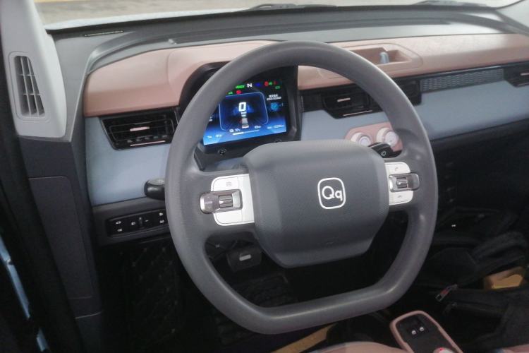 Used Chery QQ Ice Cream 2022 170km Sundae Phosphate Lithium-Ion Steering Wheel