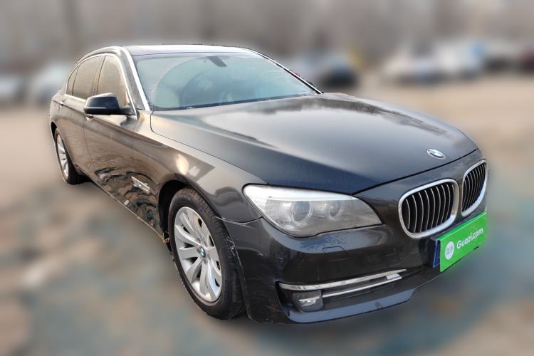 Used BMW 7 Series 2013 730Li Luxury Model Front Right 45 Deg