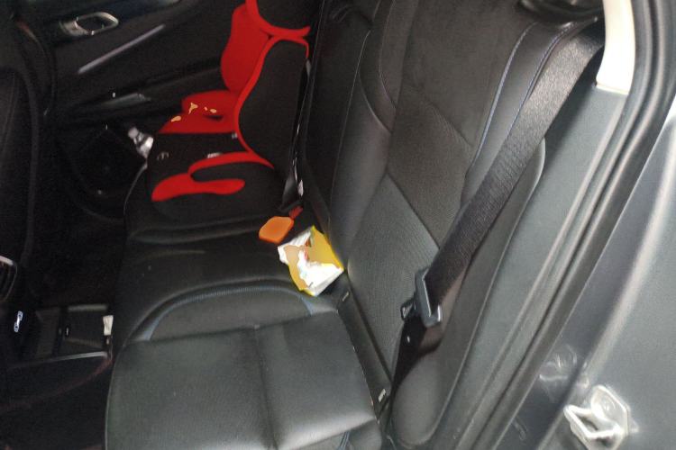 Used Lynk & Co 01 EM-P 2019 1.5T PHEV Jing Meeting China VI Emission Standards Left Rear Seat