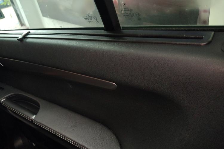 Used Mercedes-Benz R-Class 2014 R 320 4MATIC Business Model
