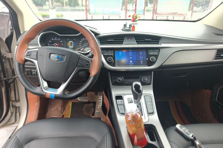 Used Geely Auto Emgrand GS 2016 Sport Edition 1.3T Automatic LingShang Model Center Console