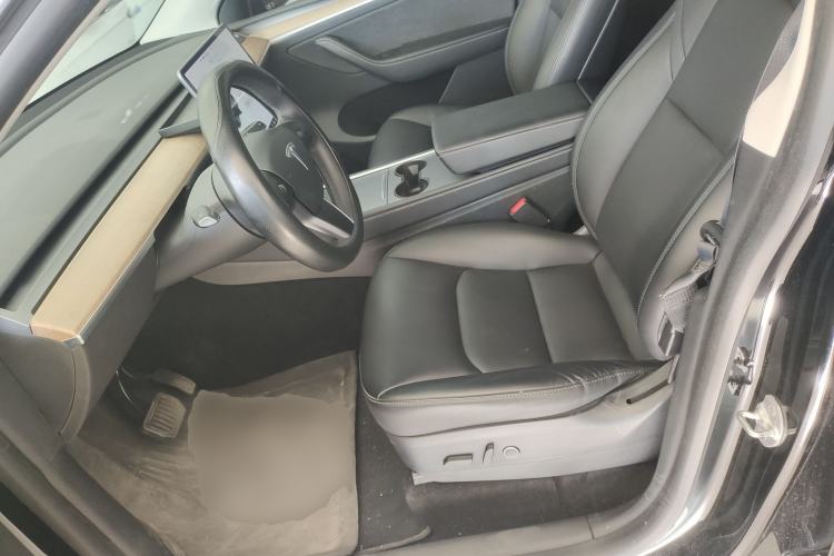 Used Tesla Model Y 2021 Standard Range Rear-Wheel Drive Version
