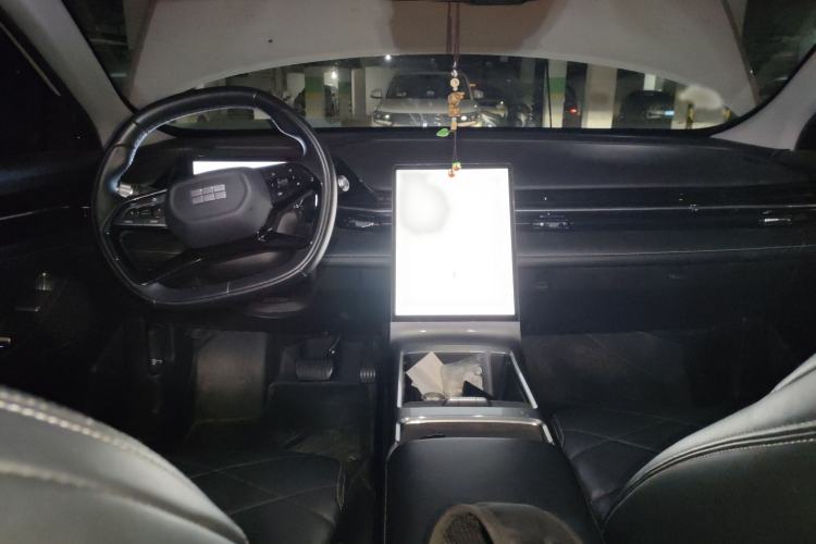 Used Geely Galaxy L6 2024 125km PLUS Dragon Edition Interior 2