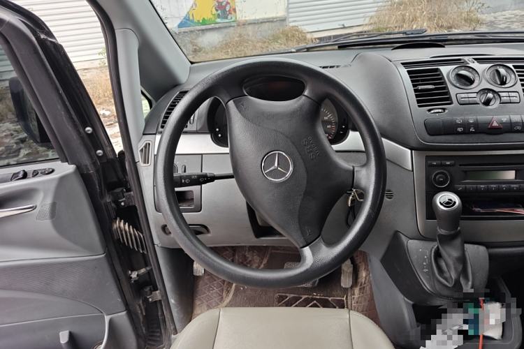 Used Mercedes-Benz Vito 2010 2.5L Business Edition
