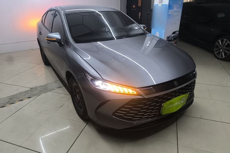 Used BYD Qin PLUS 2025 DM-i Smart Drive 55KM Leading Model
