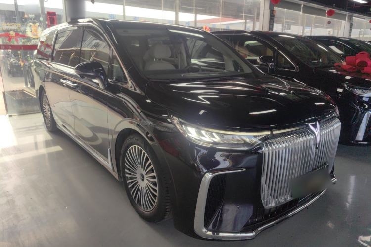 Used VOYAH Dream 2025 PHEV Four-Wheel-Drive Flagship Kunpeng Edition Front Right 45 Deg