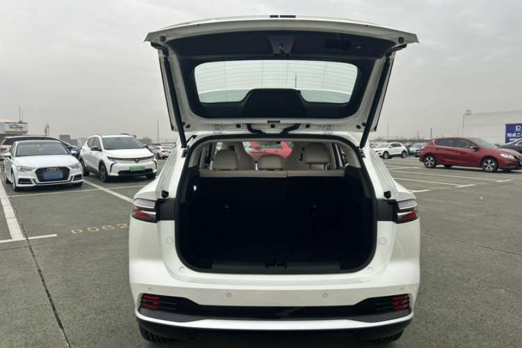 Used Roewe D5X DMH 2024 135 Tech Edition