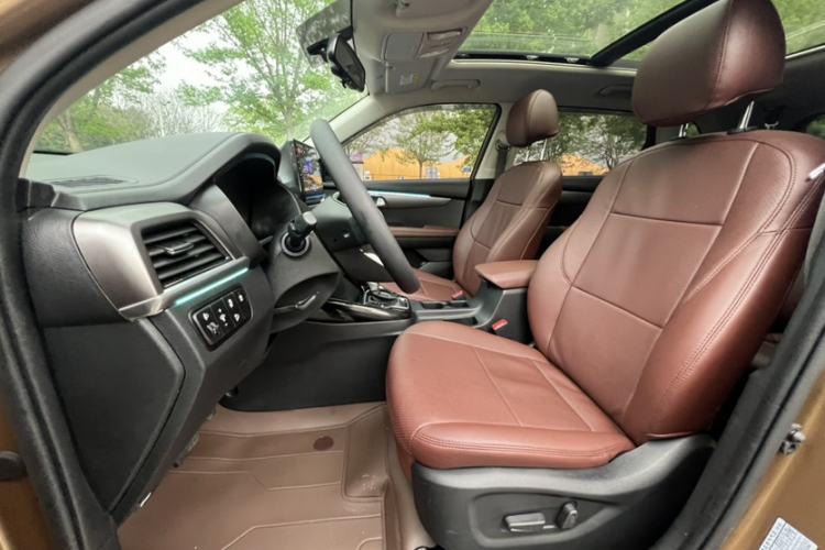 Used Kia Sportage R 2018 2.0L Automatic Smart Luxury Version China V Standard Interior 3