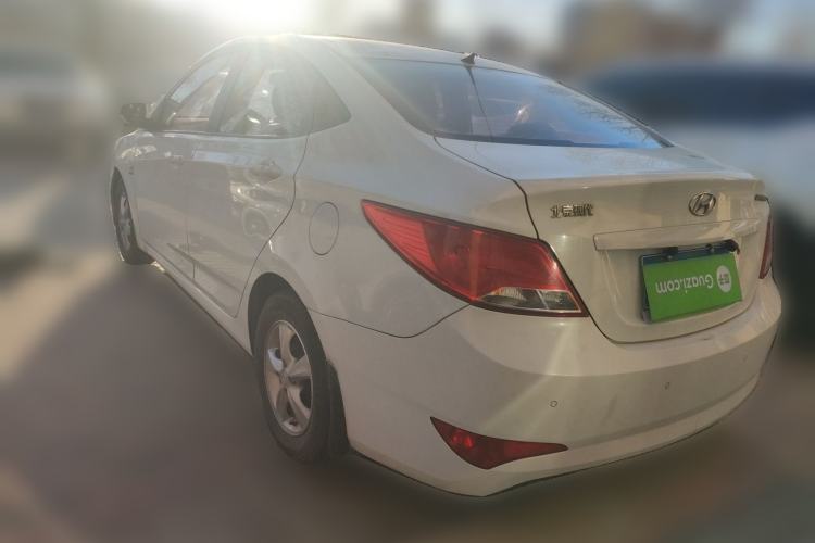 Used Hyundai Verna (older generation) 2014 1.4L Automatic Smart GLS Rear Left 45 Deg