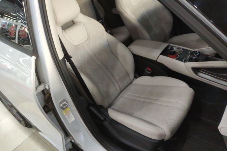 Used BYD Yuan UP 2024 401 km Active Version
