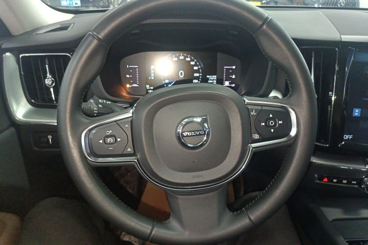 Used Volvo XC60 2019 T5 4x4 Smart Edition China VI Standard
