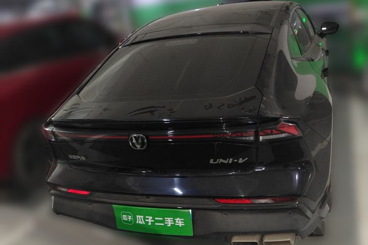 Used CHANGAN UNI-V 2024 1.5T Luxury Edition
