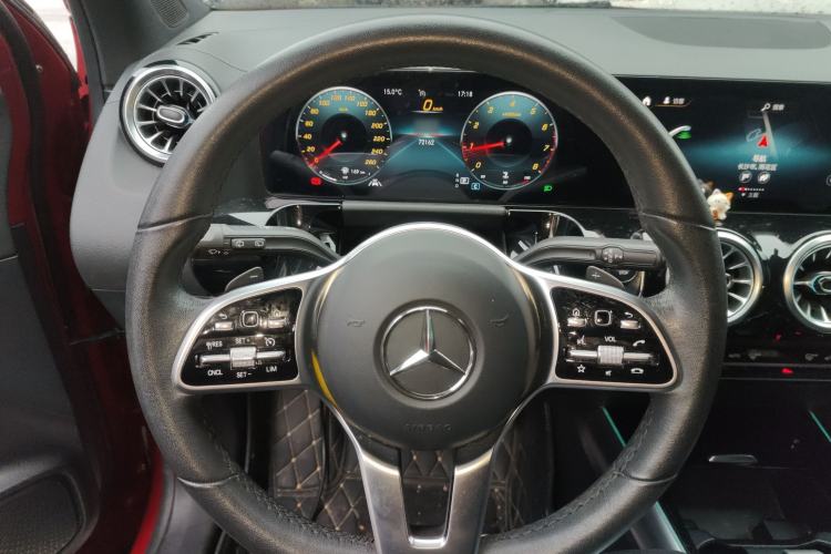 Used Mercedes-Benz GLA 2022 Facelifted GLA 200 Steering Wheel