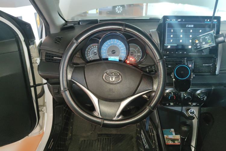 Used Toyota YARiS L Zhi Xuan 2015 1.5E Automatic Charm Edition
