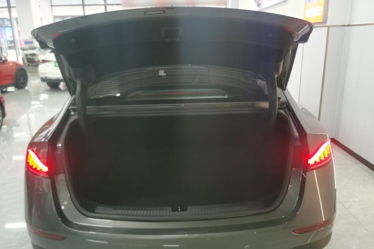 Used Roewe D7 2023 DMH 125km Superior Edition