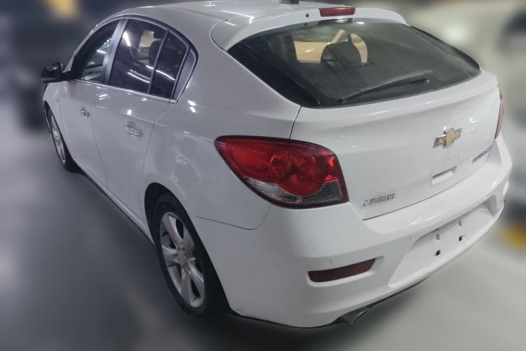 Used Chevrolet Cruze 2013 Hatchback 1.6T Automatic Flagship Model Rear Left 45 Deg