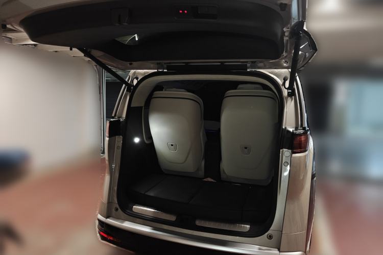 Used Denza D9 2024 PIONEER Four-Seat Pioneer Edition
