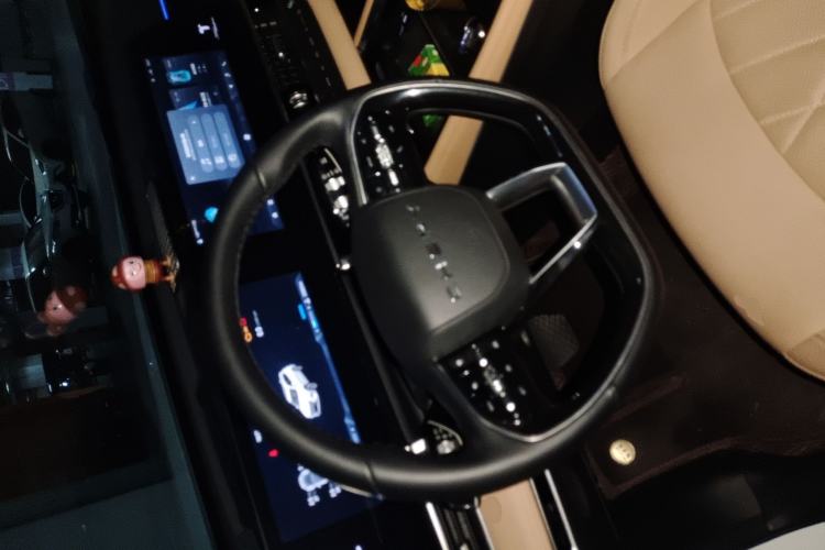 Used Chery Tiggo 8 PRO 2024 Champion Edition 390T Two-Wheel Drive Peak Version 5 Seats
