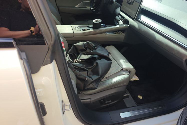 Used Zeekr 001 2023 WE Edition 100 kWh
